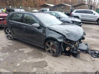 VOLKSWAGEN GOLF GTI SE W/PERFORMANCE PACKAGE 4-DOOR