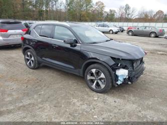 VOLVO XC40 B5 PLUS BRIGHT THEME