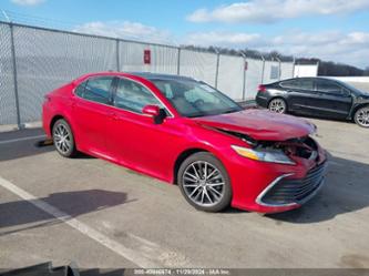 TOYOTA CAMRY XLE AWD