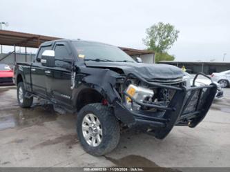 FORD F-250 LARIAT