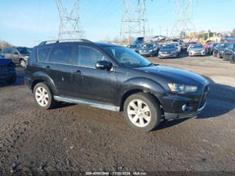 MITSUBISHI OUTLANDER SE