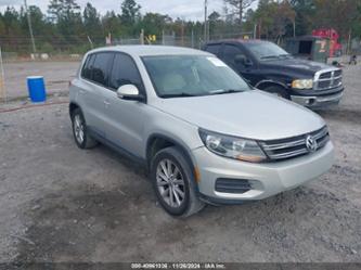 VOLKSWAGEN TIGUAN SE