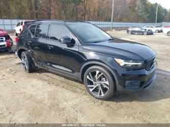 VOLVO XC40 T5 R-DESIGN