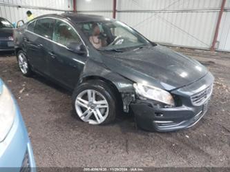 VOLVO S60 T5 PLATINUM