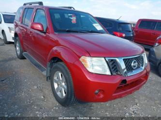 NISSAN PATHFINDER SE