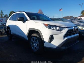 TOYOTA RAV4 LE