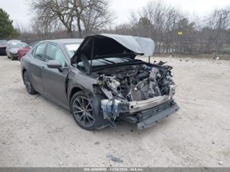 TOYOTA CAMRY HYBRID LE