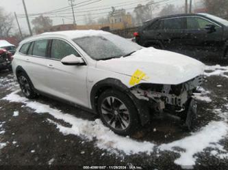 BUICK REGAL TOURX AWD ESSENCE