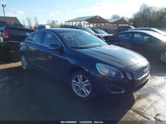 VOLVO S60 T5 PLATINUM