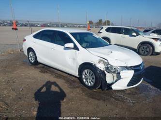 TOYOTA CAMRY LE