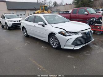 TOYOTA AVALON XLE HYBRID