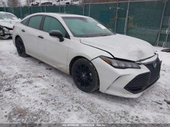 TOYOTA AVALON XSE NIGHTSHADE HYBRID