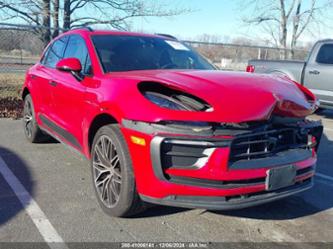 PORSCHE MACAN T