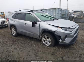 TOYOTA RAV4 HYBRID XLE