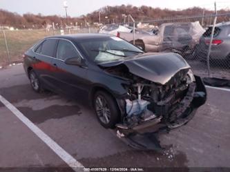 TOYOTA CAMRY SE