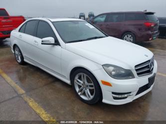 MERCEDES-BENZ C-CLASS LUXURY/SPORT