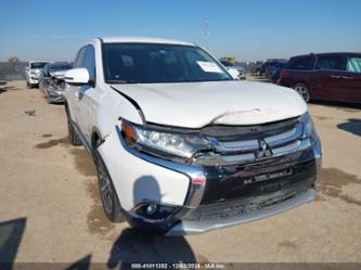 MITSUBISHI OUTLANDER SE