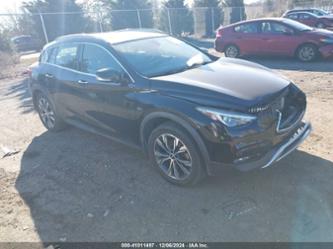 INFINITI QX30 PREMIUM