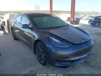 TESLA MODEL 3 REAR-WHEEL DRIVE