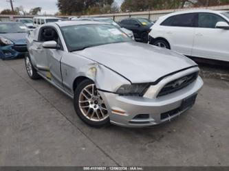 FORD MUSTANG V6 PREMIUM