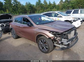 INFINITI QX30 PREMIUM