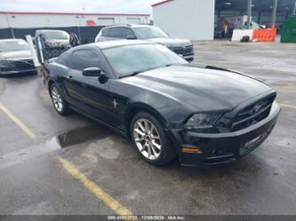 FORD MUSTANG V6 PREMIUM