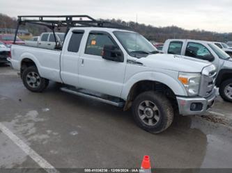 FORD F-250 LARIAT