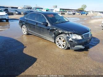 MERCEDES-BENZ C-CLASS LUXURY/SPORT