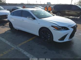 LEXUS ES 300H F SPORT HANDLING