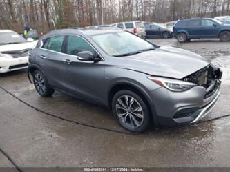 INFINITI QX30 LUXURY