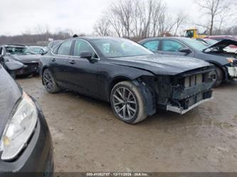 VOLVO S90 T6 MOMENTUM