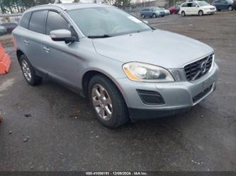 VOLVO XC60 3.2 PLATINUM