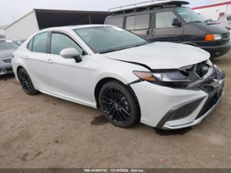 TOYOTA CAMRY HYBRID XSE