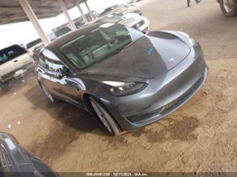 TESLA MODEL 3 REAR-WHEEL DRIVE