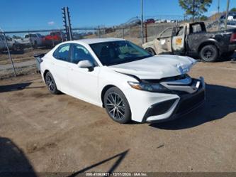 TOYOTA CAMRY SE