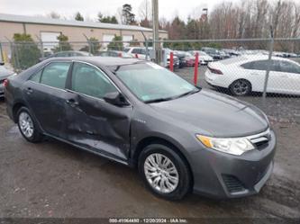 TOYOTA CAMRY HYBRID LE