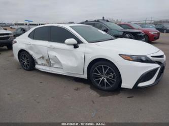 TOYOTA CAMRY SE AWD