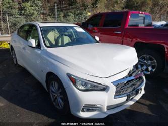 INFINITI Q50 PREMIUM