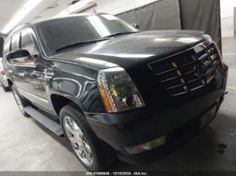 CADILLAC ESCALADE PREMIUM