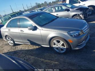 MERCEDES-BENZ C-CLASS LUXURY/SPORT