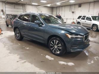 VOLVO XC60 T5 MOMENTUM