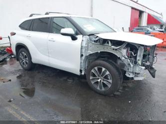 TOYOTA HIGHLANDER XLE