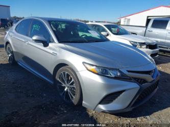 TOYOTA CAMRY HYBRID SE