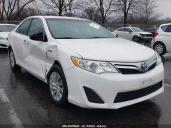 TOYOTA CAMRY HYBRID LE