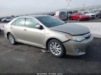 TOYOTA CAMRY HYBRID XLE