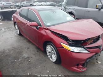 TOYOTA CAMRY XLE