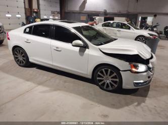 VOLVO S60 PLATINUM