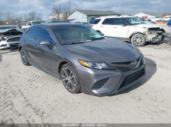 TOYOTA CAMRY HYBRID SE