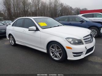 MERCEDES-BENZ C-CLASS LUXURY/SPORT