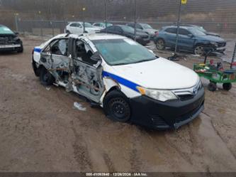 TOYOTA CAMRY HYBRID LE